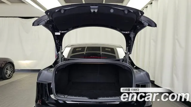 Tesla Model 3 2025