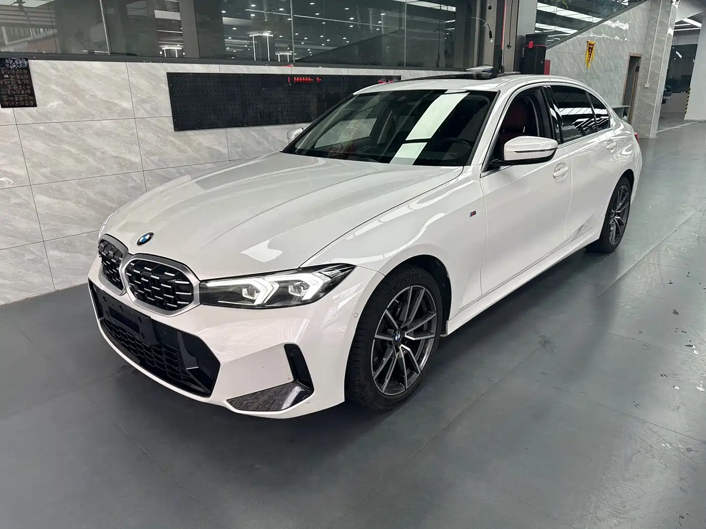 BMW 3 серии 2023