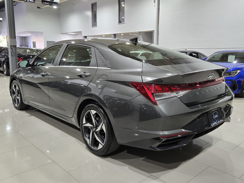 Hyundai Elantra 2023