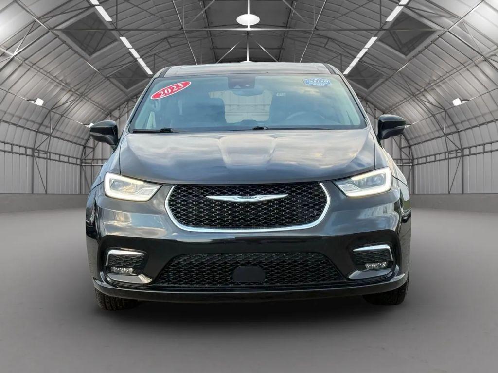 Chrysler Pacifica 2023