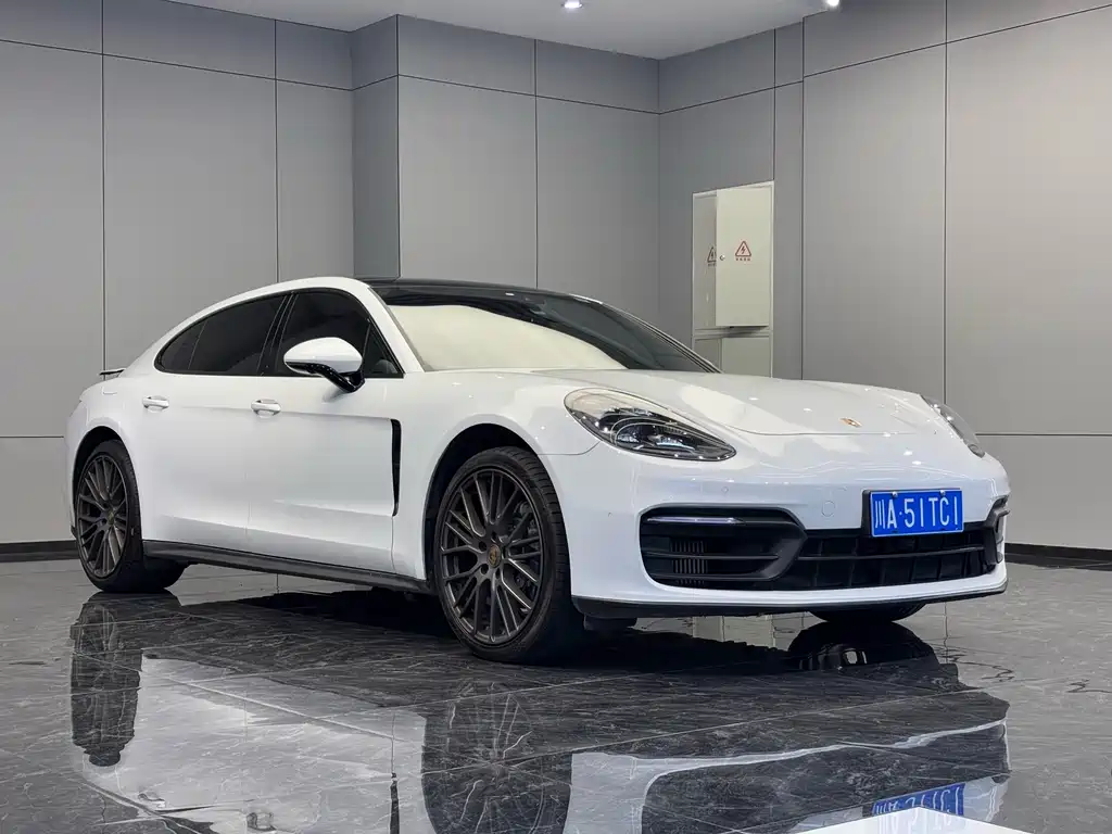 Porsche Panamera 2024