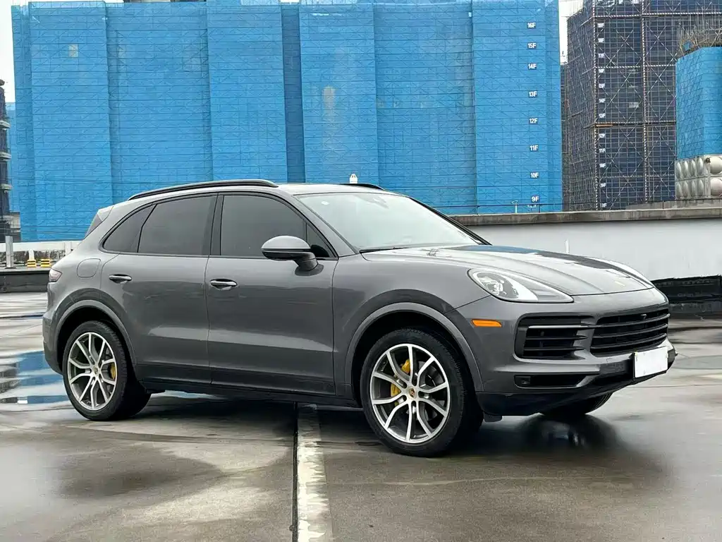 Porsche Cayenne 2021