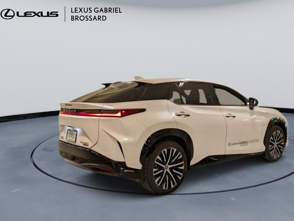 Lexus RZ 2023