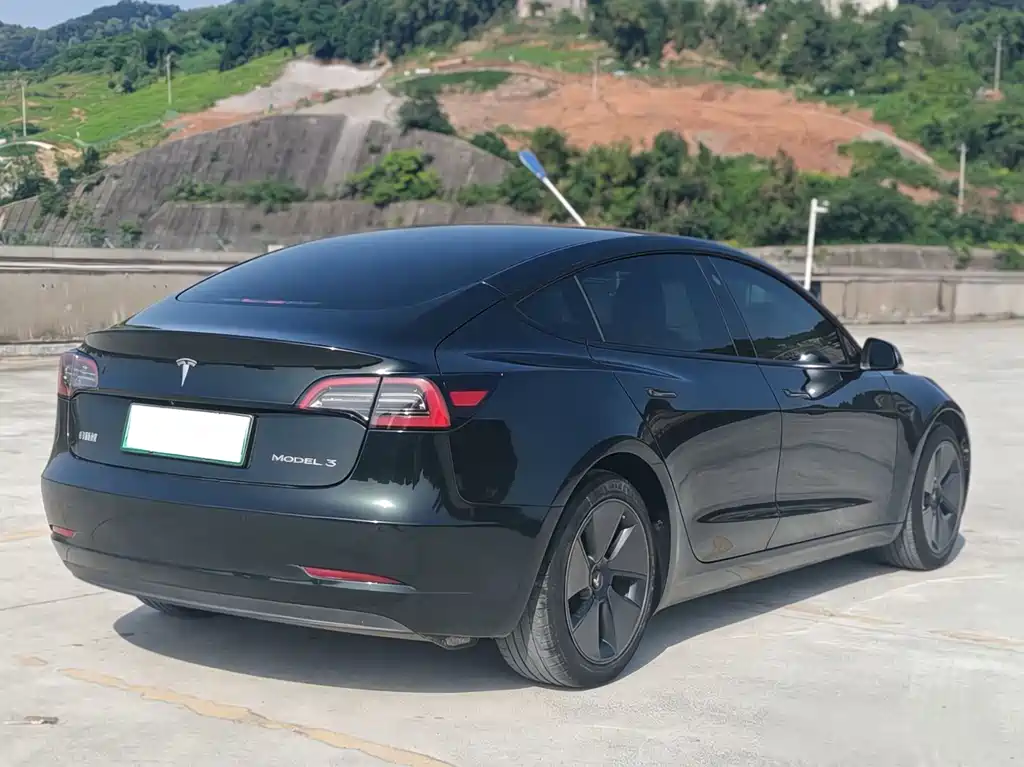 Tesla Model 3 2023