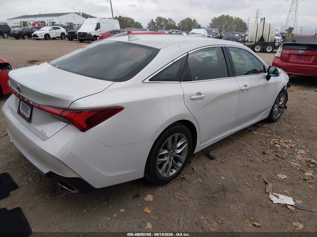 Toyota Avalon 2021