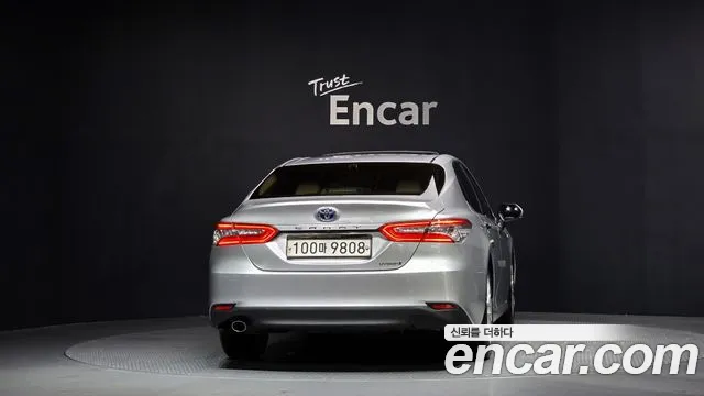 Toyota Camry 2021