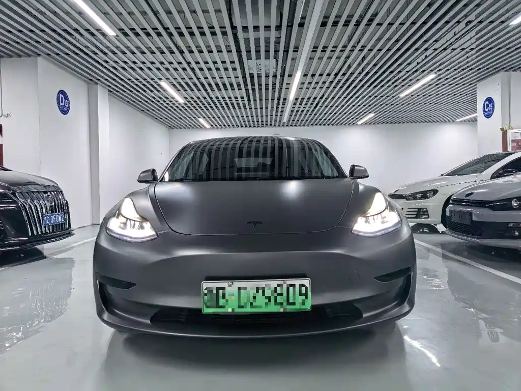 Tesla Model 3 2022