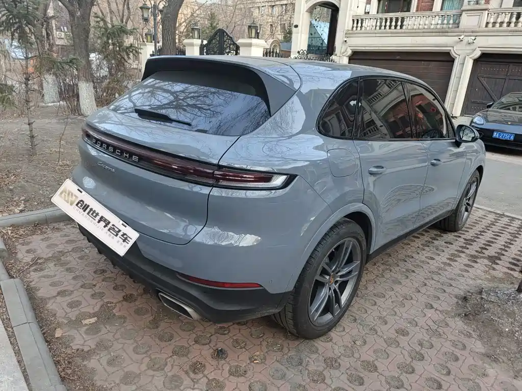 Porsche Cayenne 2024