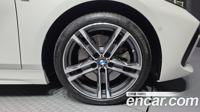 BMW 1 серии 2021