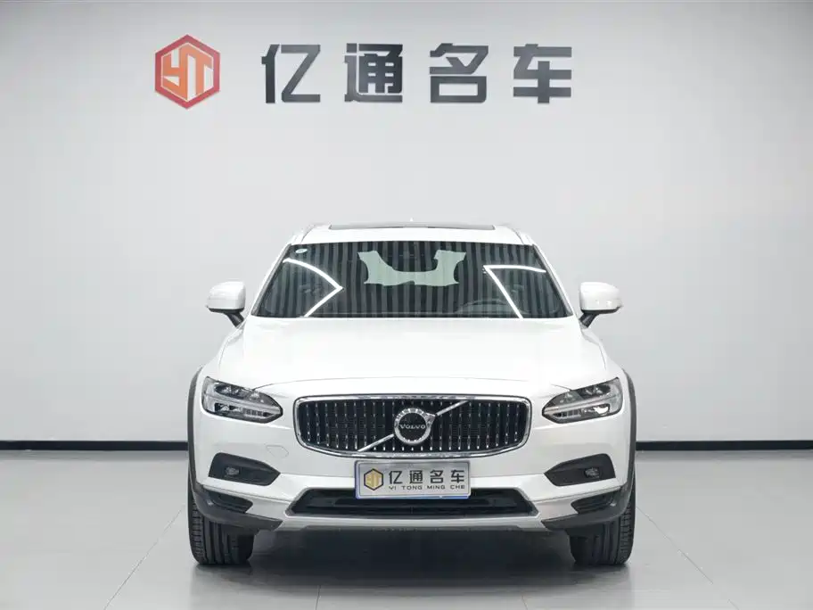 Volvo V90 2023
