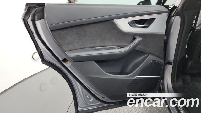 Audi Q8 2021