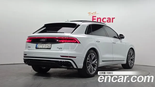 Audi Q8 2021