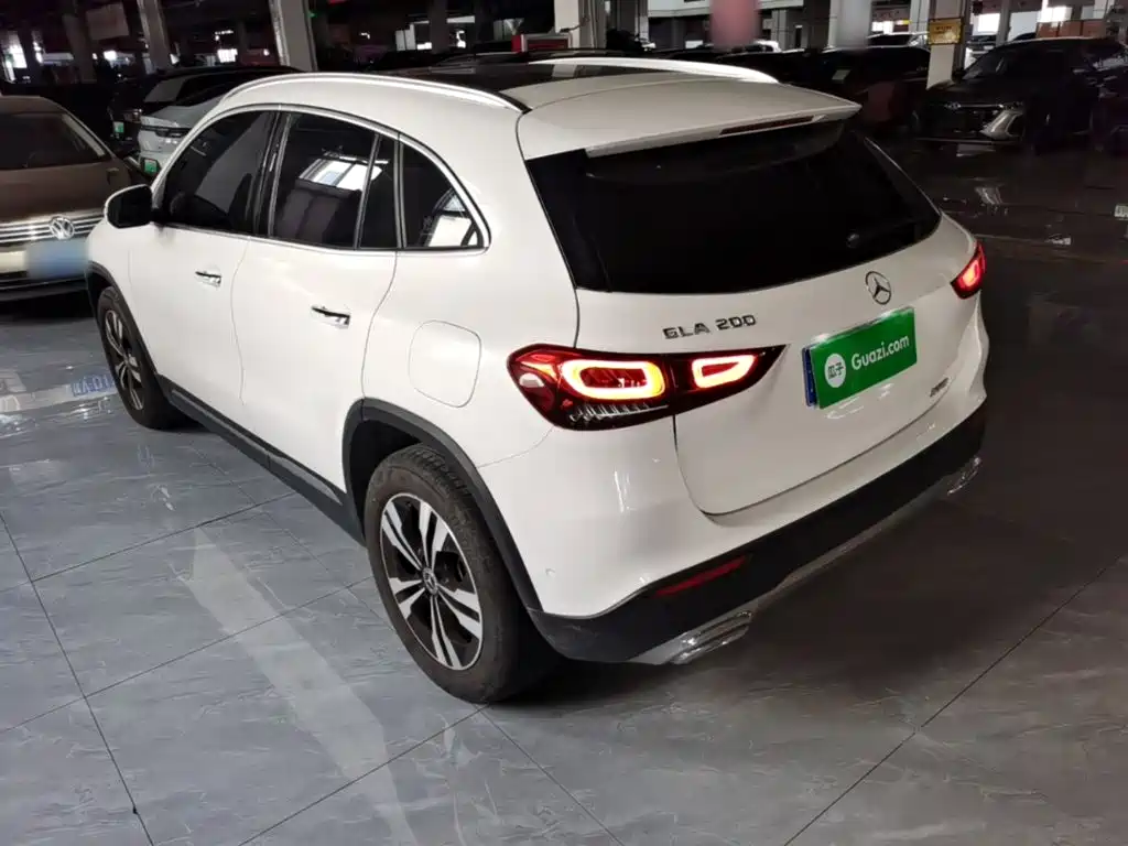 Mercedes-Benz GLA 2021