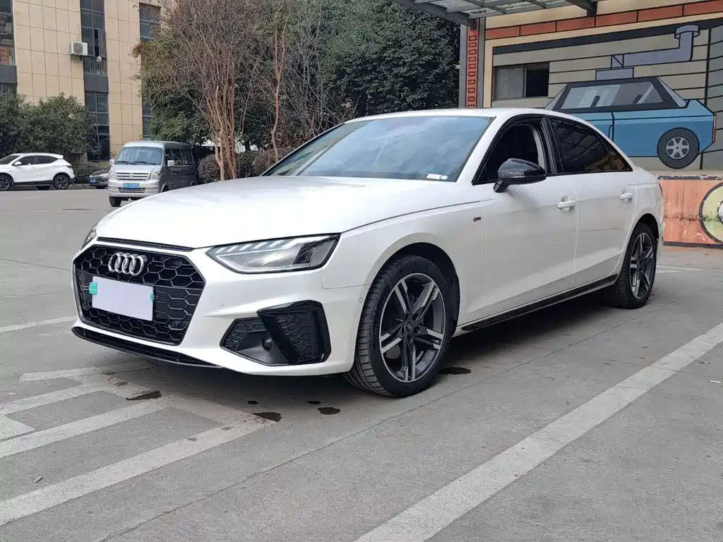 Audi A4 2023