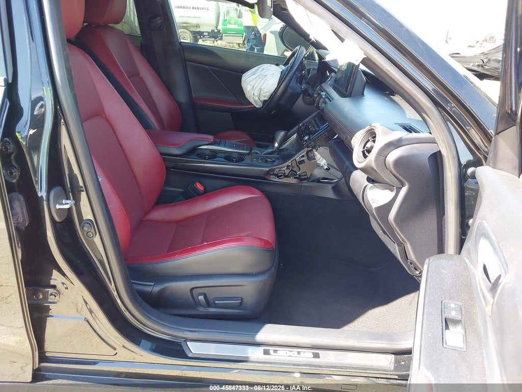 Lexus IS 300 2024