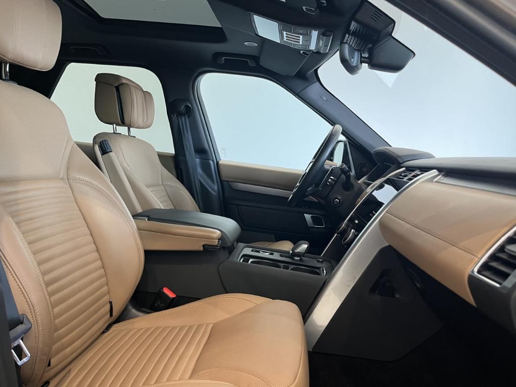Land Rover Discovery 2023