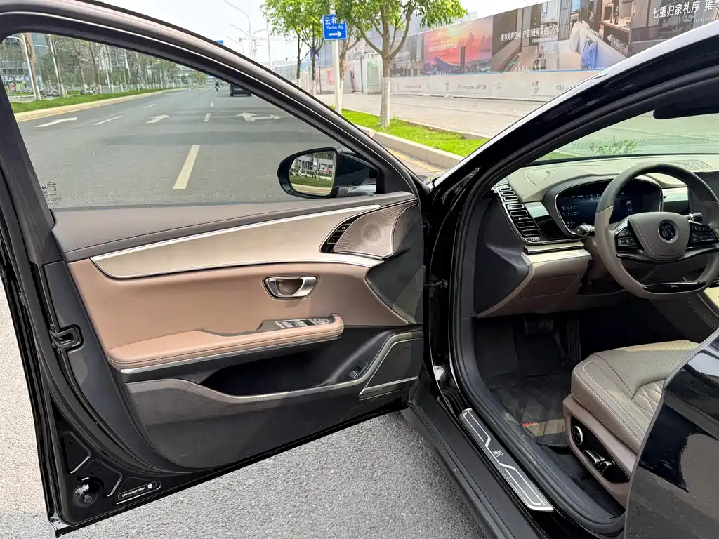 BYD Han 2025