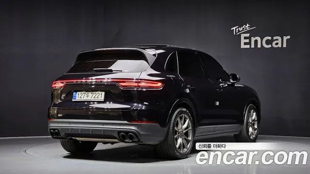Porsche Cayenne 2021
