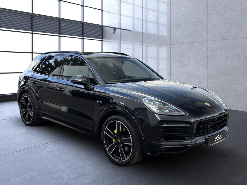 Porsche Cayenne 2021