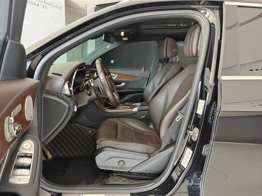 Mercedes-Benz GLC 2021