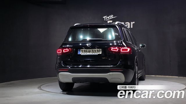 Mercedes-Benz GLB 2021