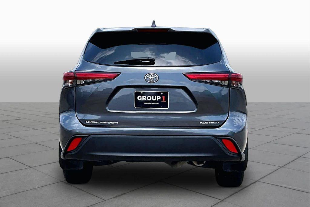 Toyota Highlander 2021