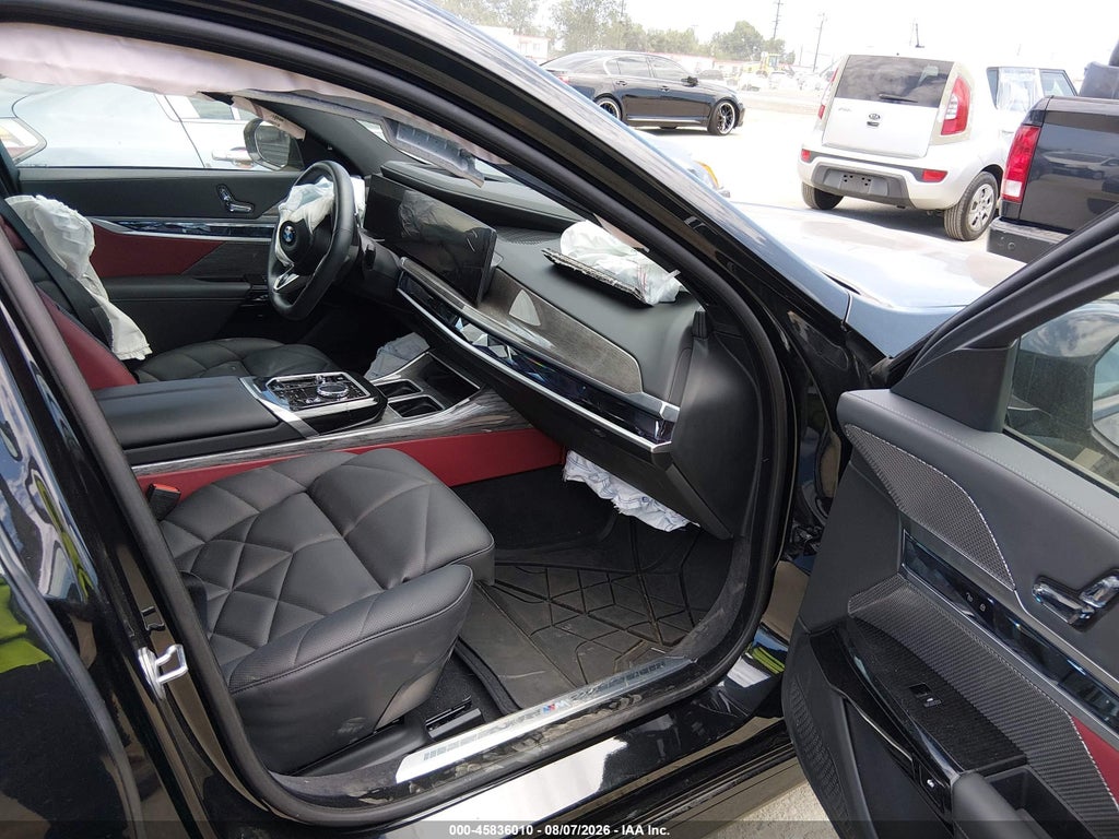 BMW 740 2025
