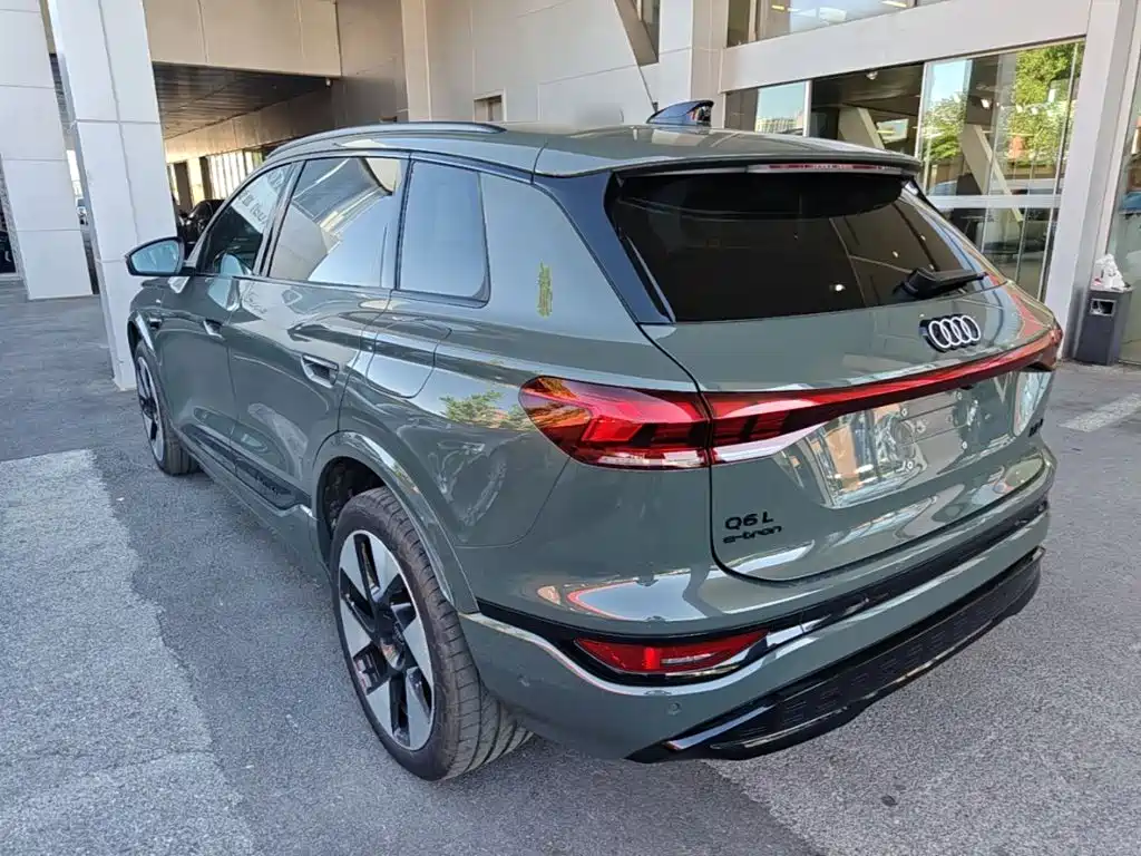 Audi e-tron 2026
