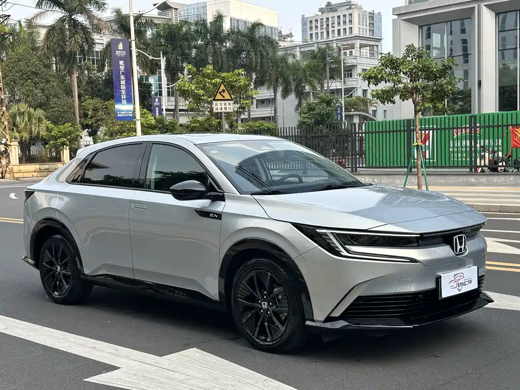 Honda e:NP2 2024