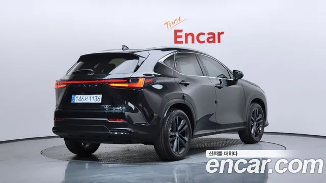 Lexus NX 2024