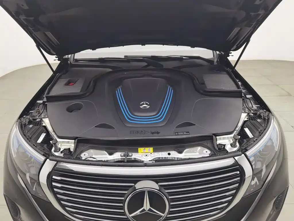 Mercedes-Benz EQC 2021