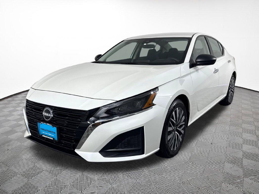 Nissan Altima 2025