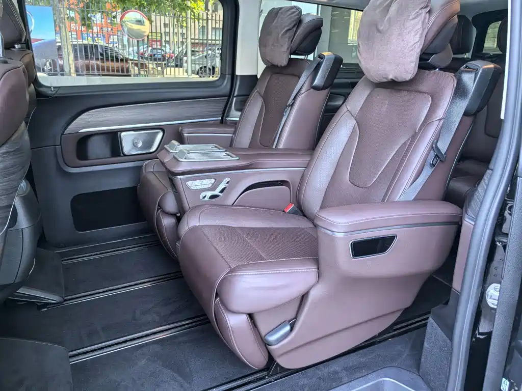 Mercedes-Benz V-Класс 2024