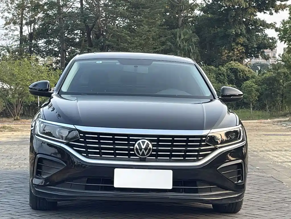 Volkswagen Passat 2023