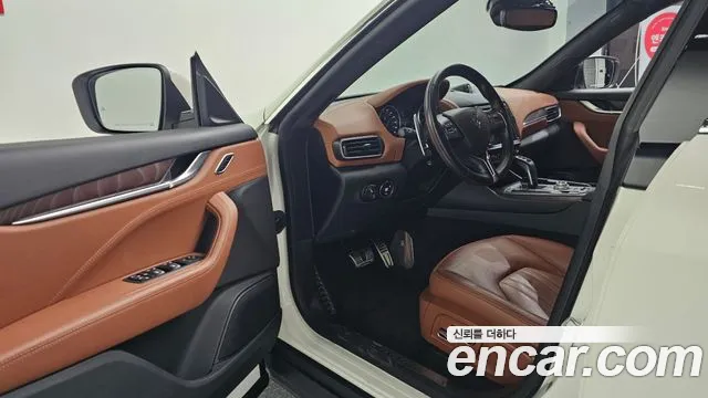 Maserati Levante 2022