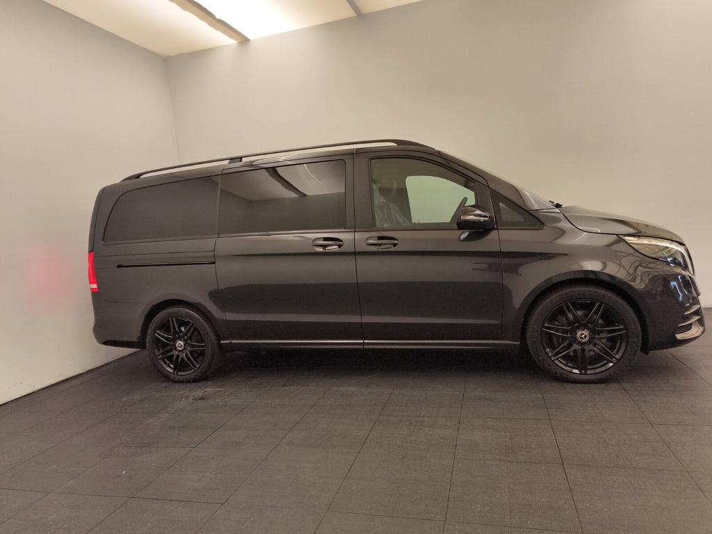 Mercedes-Benz V 300 2023