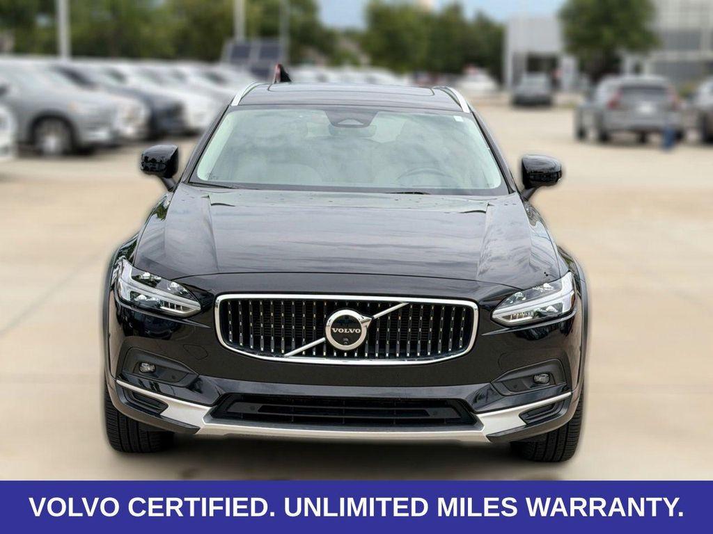 Volvo V90 Cross Country 2025