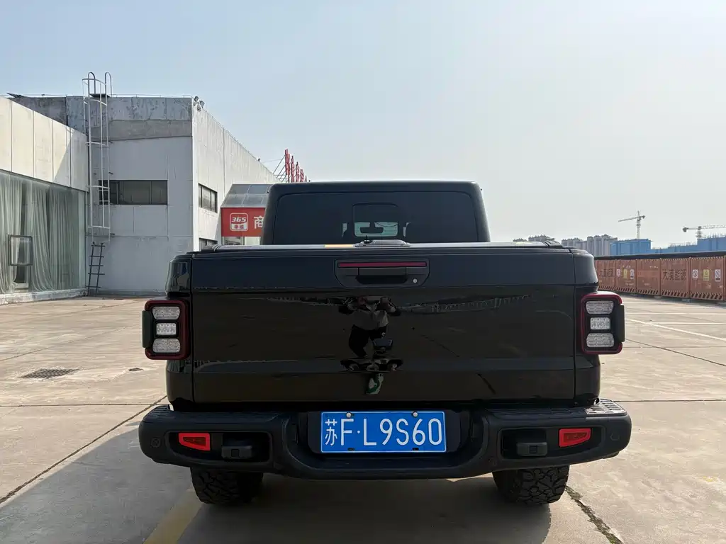 Jeep Gladiator 2023