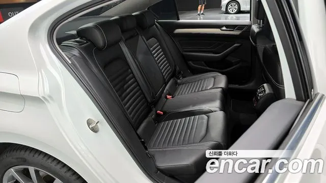 Volkswagen Passat 2022