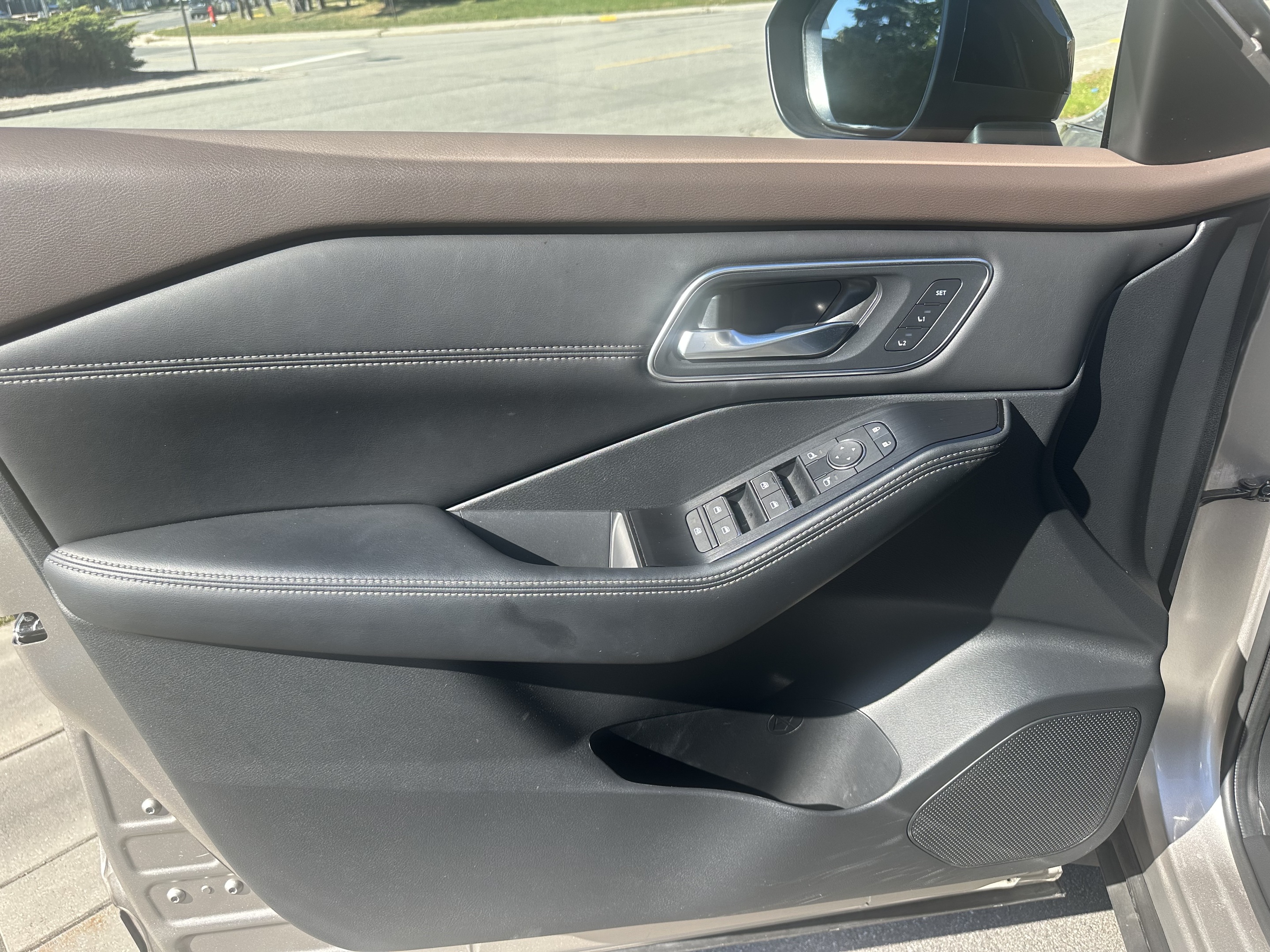 Nissan Rogue 2023