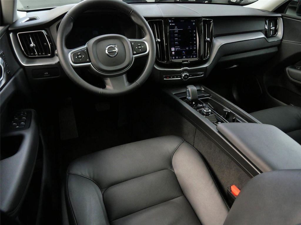 Volvo XC60 2025