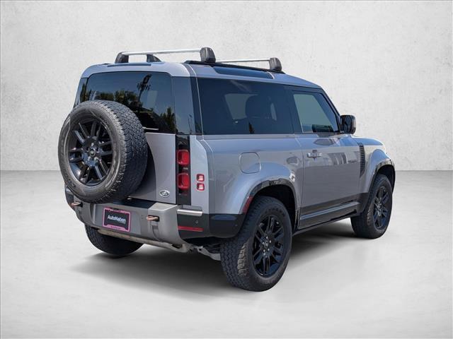 Land Rover Defender 2022