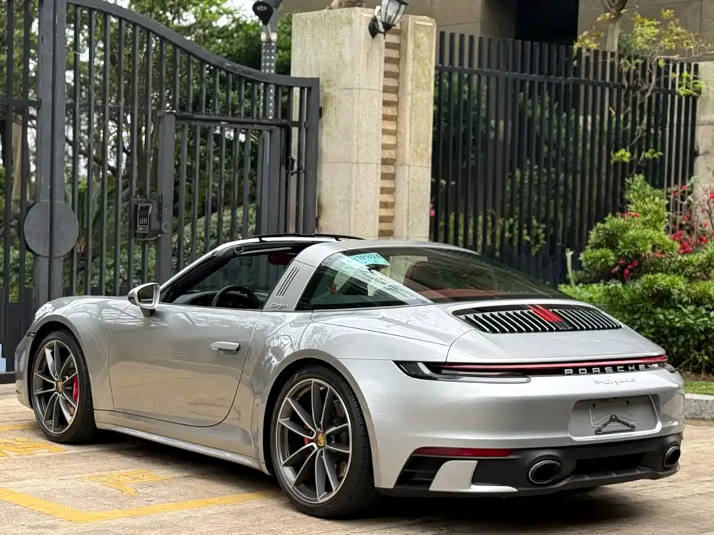 Porsche 911 2022