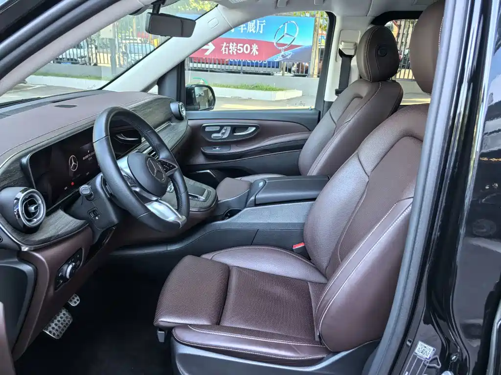 Mercedes-Benz V-Класс 2024