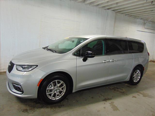 Chrysler Pacifica 2024