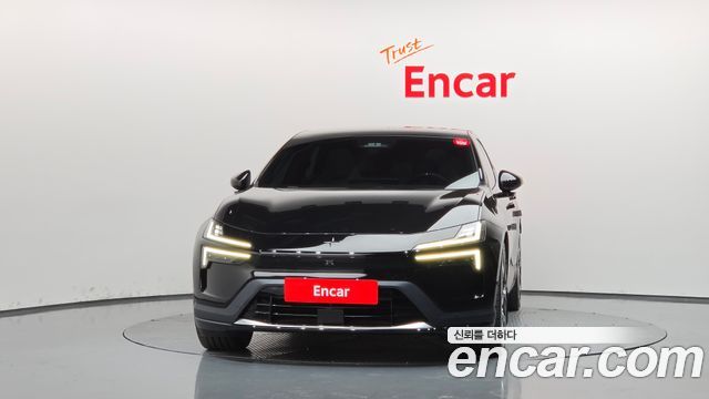 Polestar 4 2025