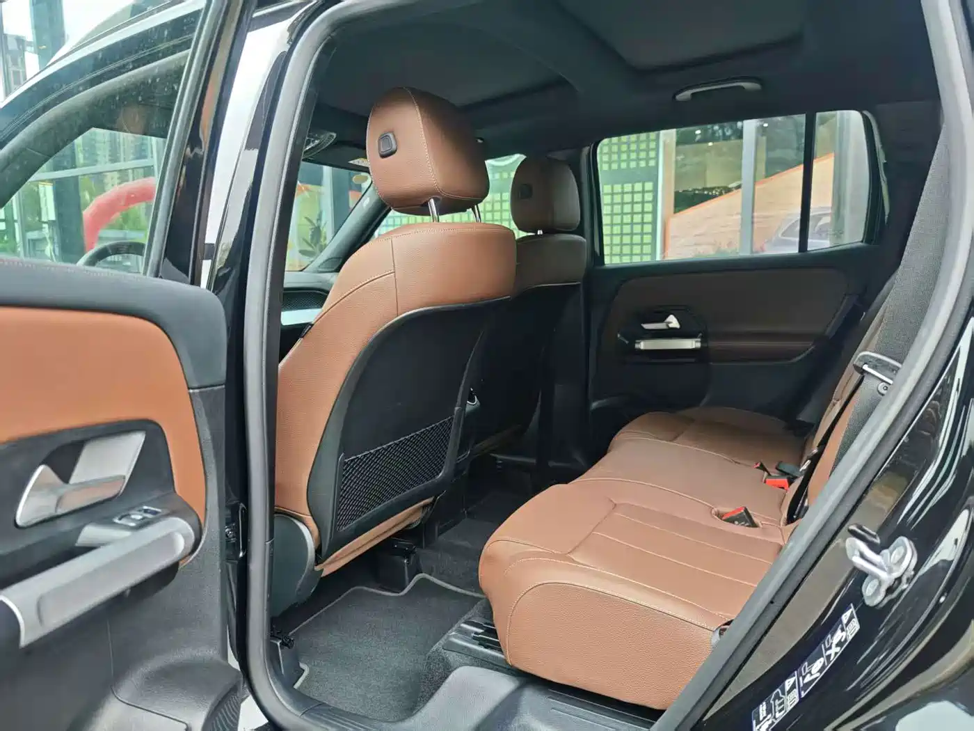 Mercedes-Benz GLB 2025