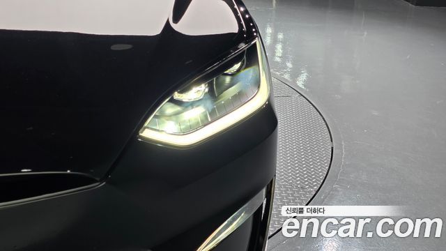 Tesla Model X 2026