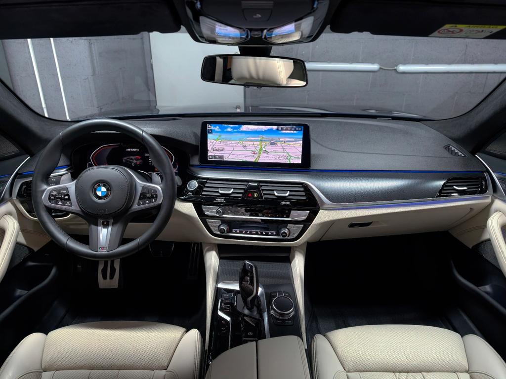 BMW M550 2023