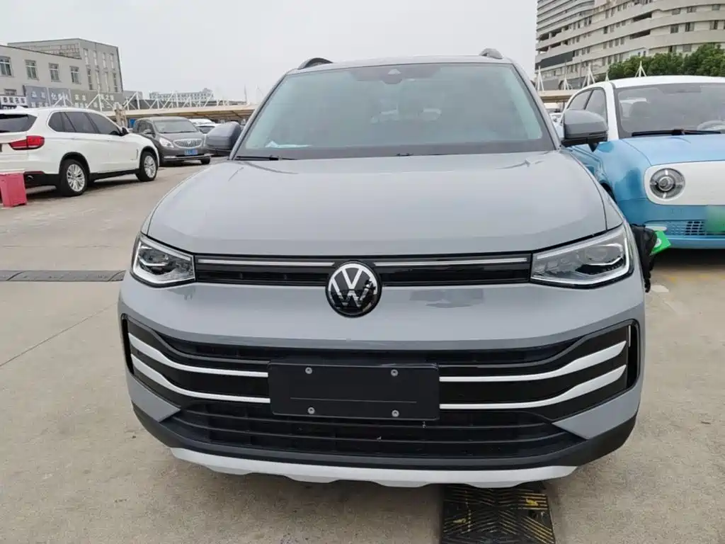 Volkswagen Tharu 2025